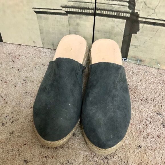 Nice step ins in size 71/2 - Picture 1 of 4